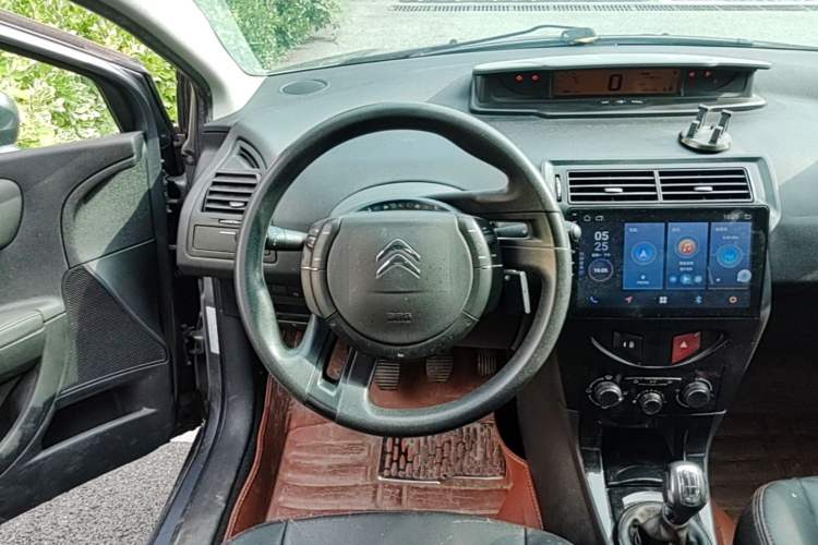 Used Citroen C-Quatre 2013 Sedan 1.6L Manual - Prestige Model Steering Wheel
