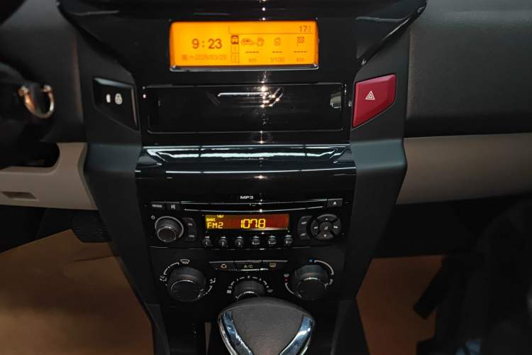 Used Citroen C-Quatre 2013 Hatchback 1.6L Automatic LeShang Model Audio And AC Panel
