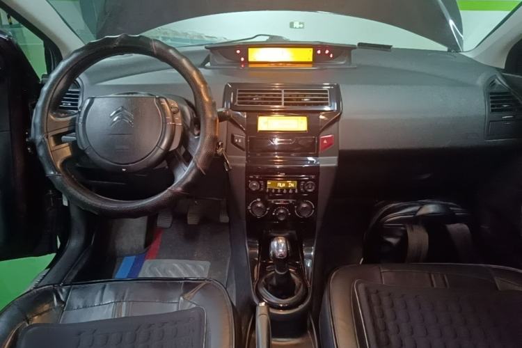Used Citroen C-Quatre 2013 Sedan 1.6L Manual - Prestige Model Center Console