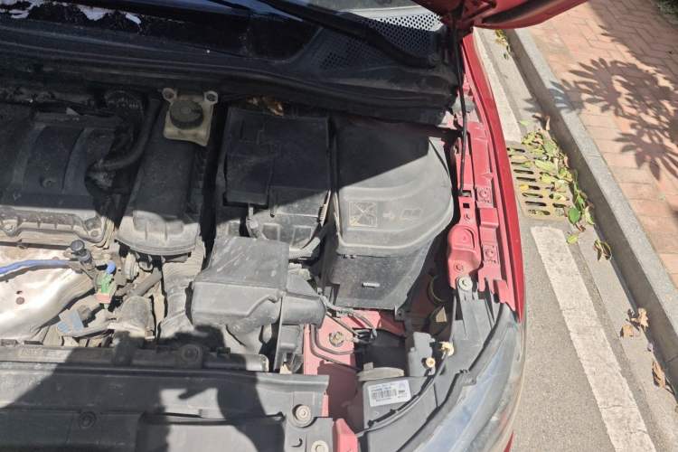 Used Citroen C-Quatre 2013 CROSS 1.6L Manual Engine Bay Left