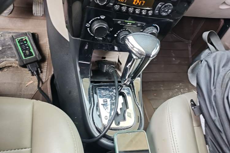 Used Citroen C-Quatre 2013 Sedan 1.6L Automatic Prestige Model Gear Lever