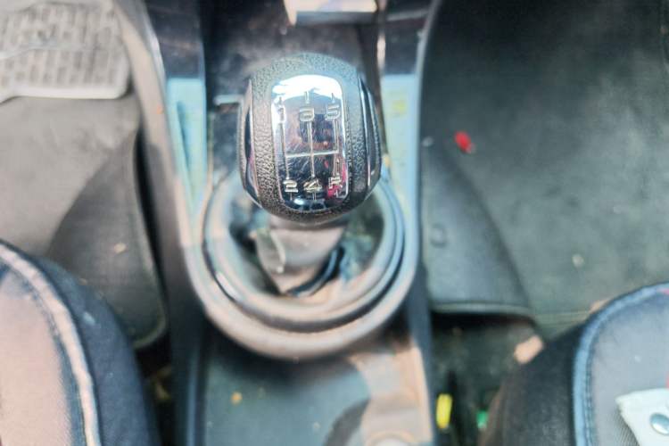 Used Citroen C-Quatre 2013 Sedan 1.6L Manual - Prestige Model Gear Lever