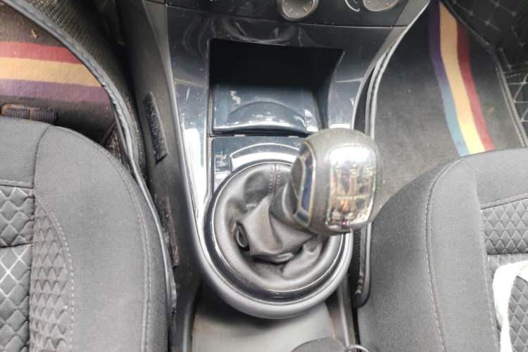 Used Citroen C-Quatre 2013 Sedan 1.6L Manual - Prestige Model Gear Lever