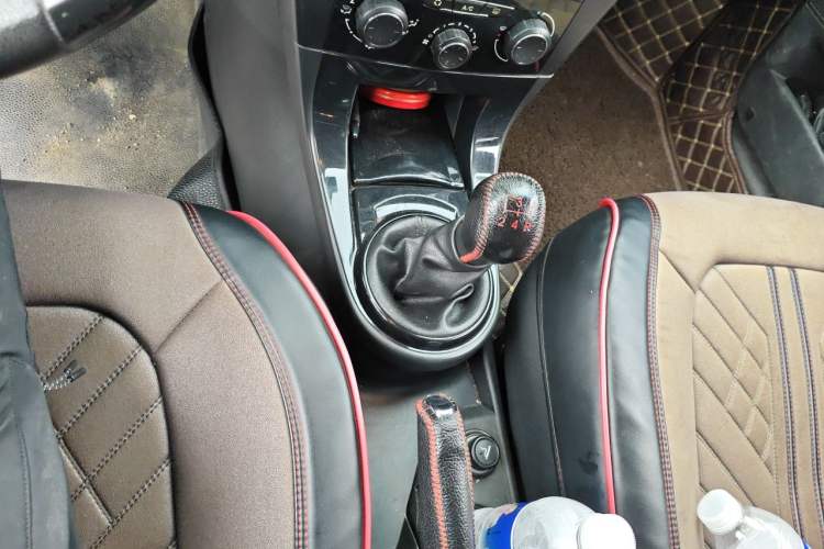 Used Citroen C-Quatre 2013 Sedan 1.6L Manual - Prestige Model Gear Lever
