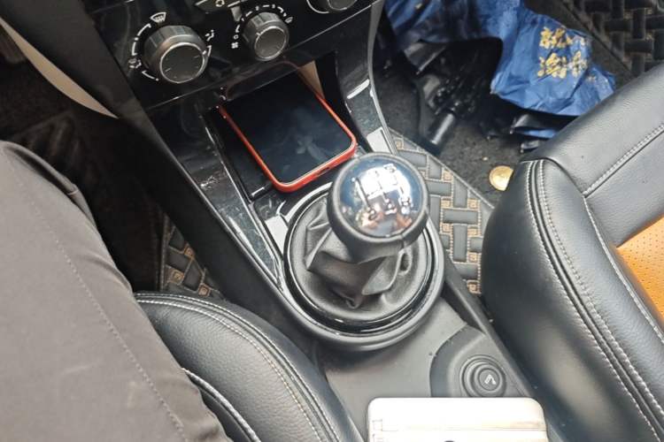 Used Citroen C-Quatre 2013 Sedan 1.6L Manual - Prestige Model Gear Lever