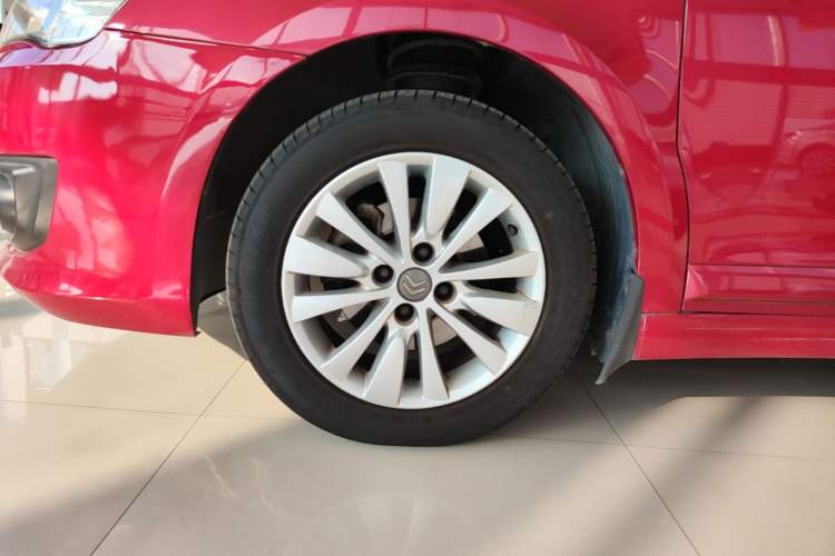 Used Citroen C-Quatre 2013 Sedan 1.6L Automatic Prestige Model Left Front Wheel Hub