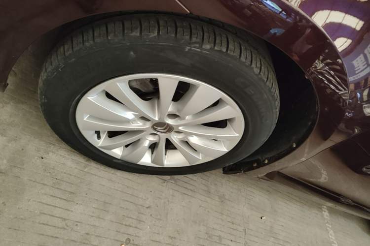 Used Citroen C-Quatre 2013 Sedan 1.6L Manual - Prestige Model Left Front Wheel Hub
