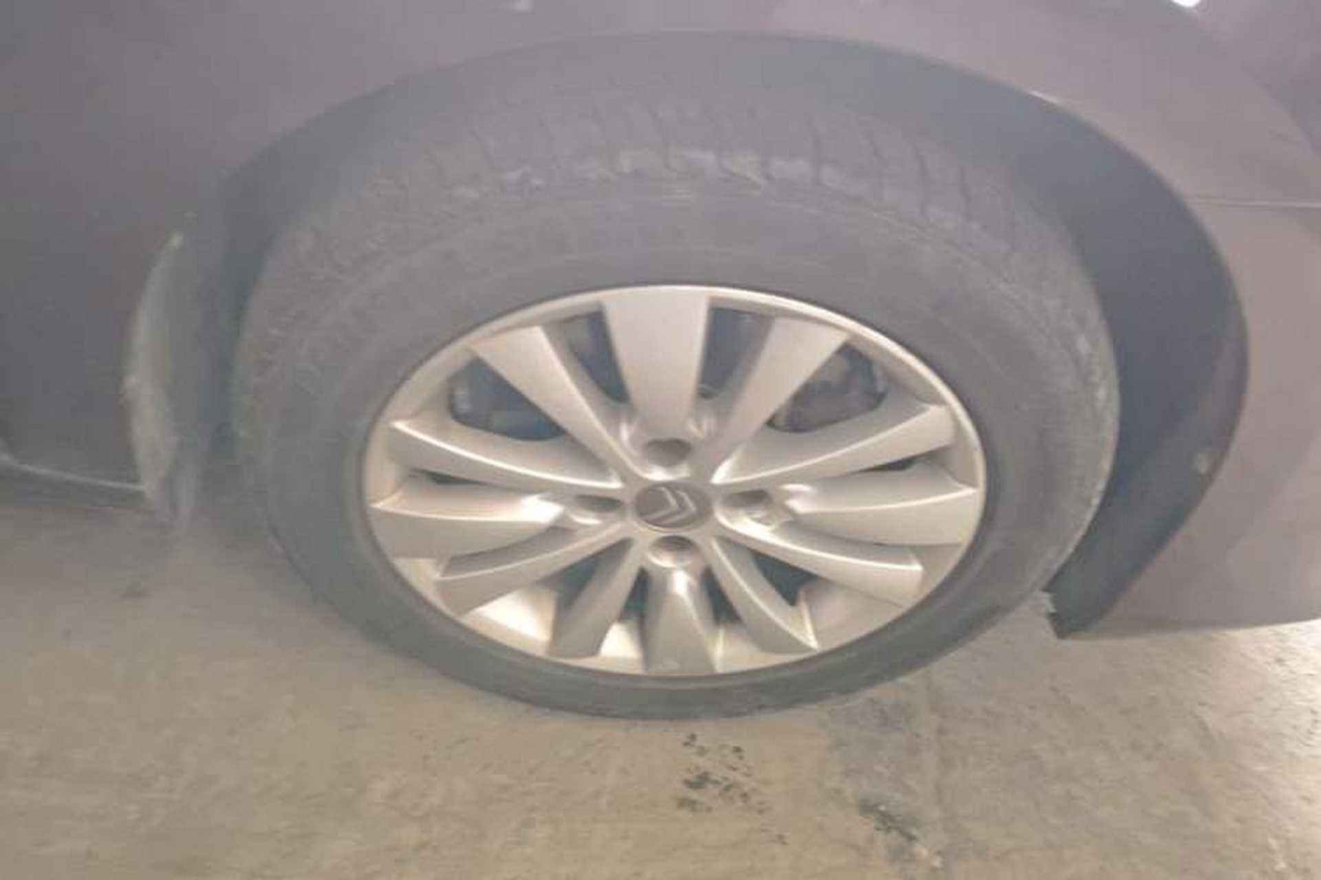 Used Citroen C-Quatre 2013 Sedan 2.0L Manual - Joyful Edition Right Front Wheel Hub