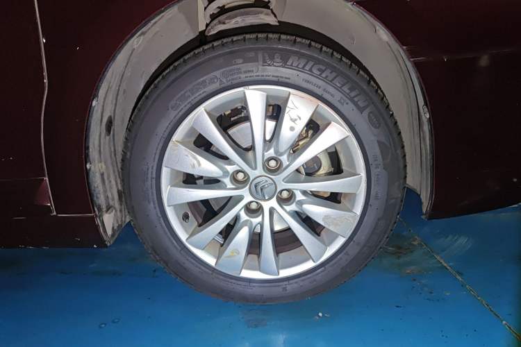 Used Citroen C-Quatre 2013 Sedan 1.6L Automatic Prestige Model Right Front Wheel Hub