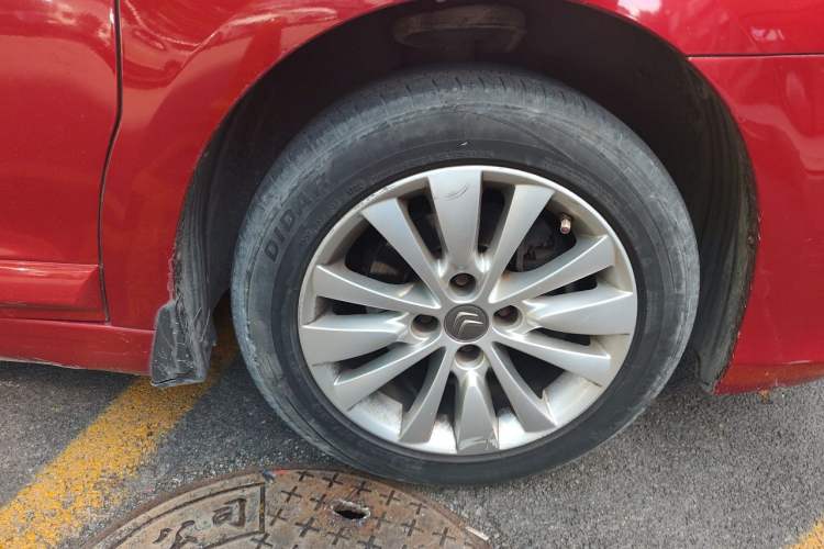 Used Citroen C-Quatre 2013 Sedan 1.6L Manual - Prestige Model Right Front Wheel Hub