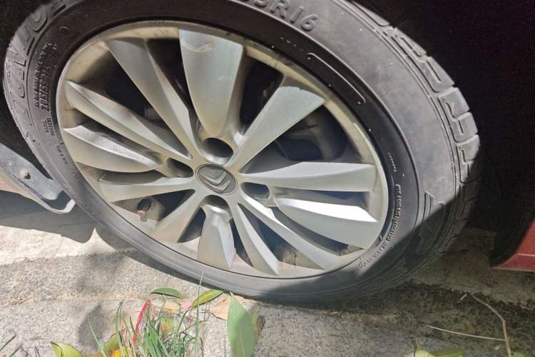 Used Citroen C-Quatre 2013 CROSS 1.6L Manual Right Front Wheel Hub