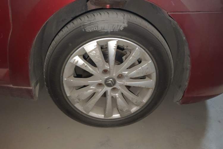 Used Citroen C-Quatre 2013 Sedan 1.6L Manual - Prestige Model Right Front Wheel Hub