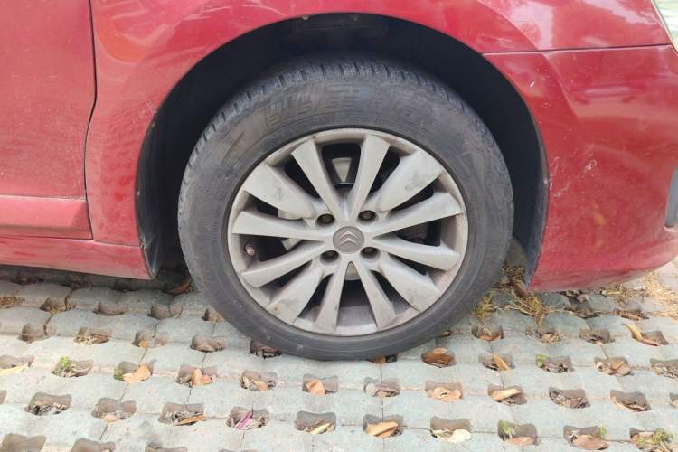 Used Citroen C-Quatre 2013 Sedan 1.6L Manual - Prestige Model Right Front Wheel Hub
