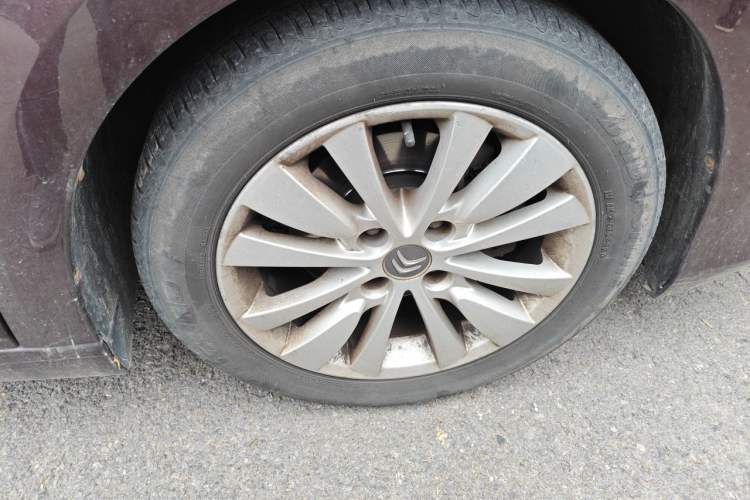 Used Citroen C-Quatre 2013 Sedan 1.6L Manual - Prestige Model Right Front Wheel Hub