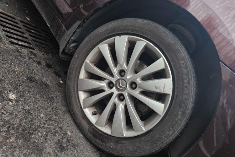 Used Citroen C-Quatre 2013 Sedan 1.6L Manual - Prestige Model Right Front Wheel Hub