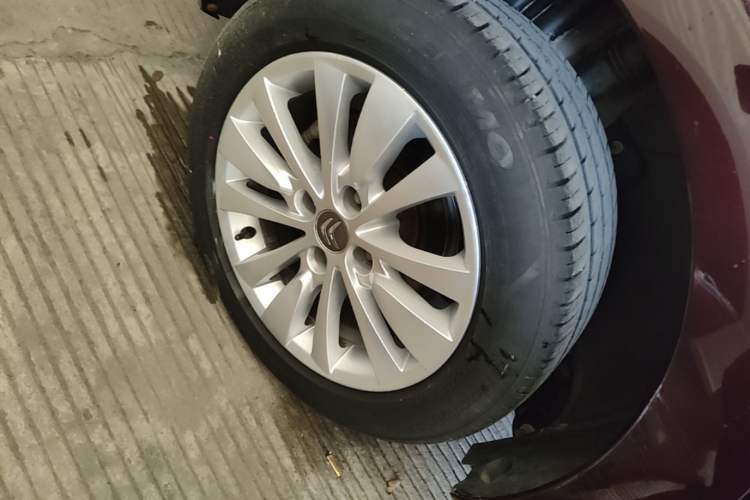 Used Citroen C-Quatre 2013 Sedan 1.6L Manual - Prestige Model Right Rear Wheel Hub