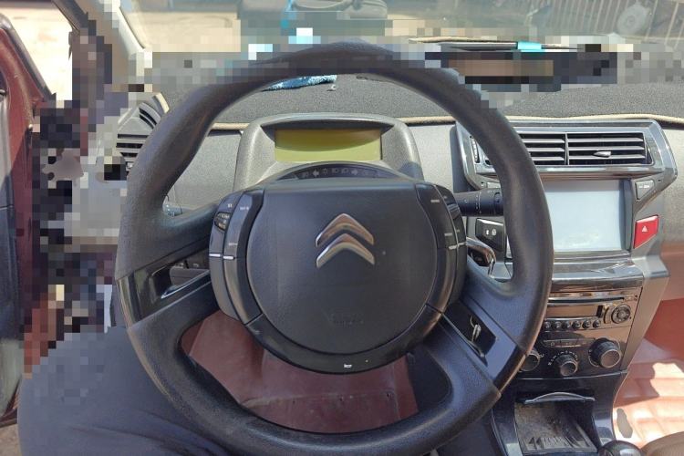 Used Citroen C-Quatre 2013 1.6L Manual Prestige CNG Model Steering Wheel