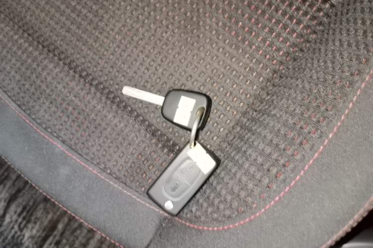Used Citroen C-Quatre 2013 CROSS 1.6L Automatic Vehicle Key