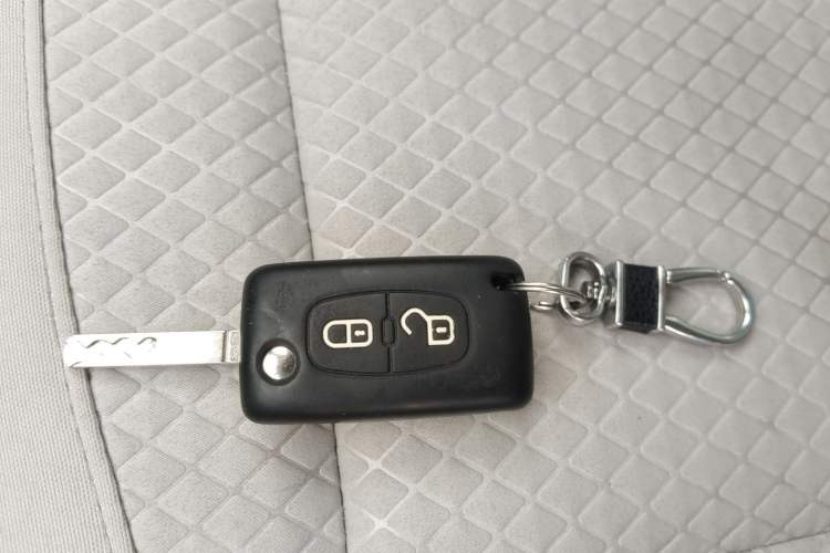 Used Citroen C-Quatre 2013 Hatchback 1.6L Automatic LeShang Model Vehicle Key