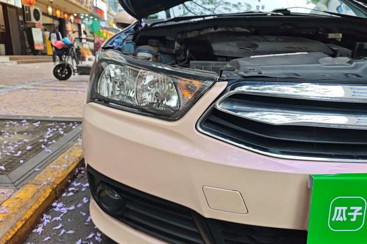 Used Citroen C-Quatre 2013 Hatchback 1.6L Automatic LeShang Model Right Front Headlight