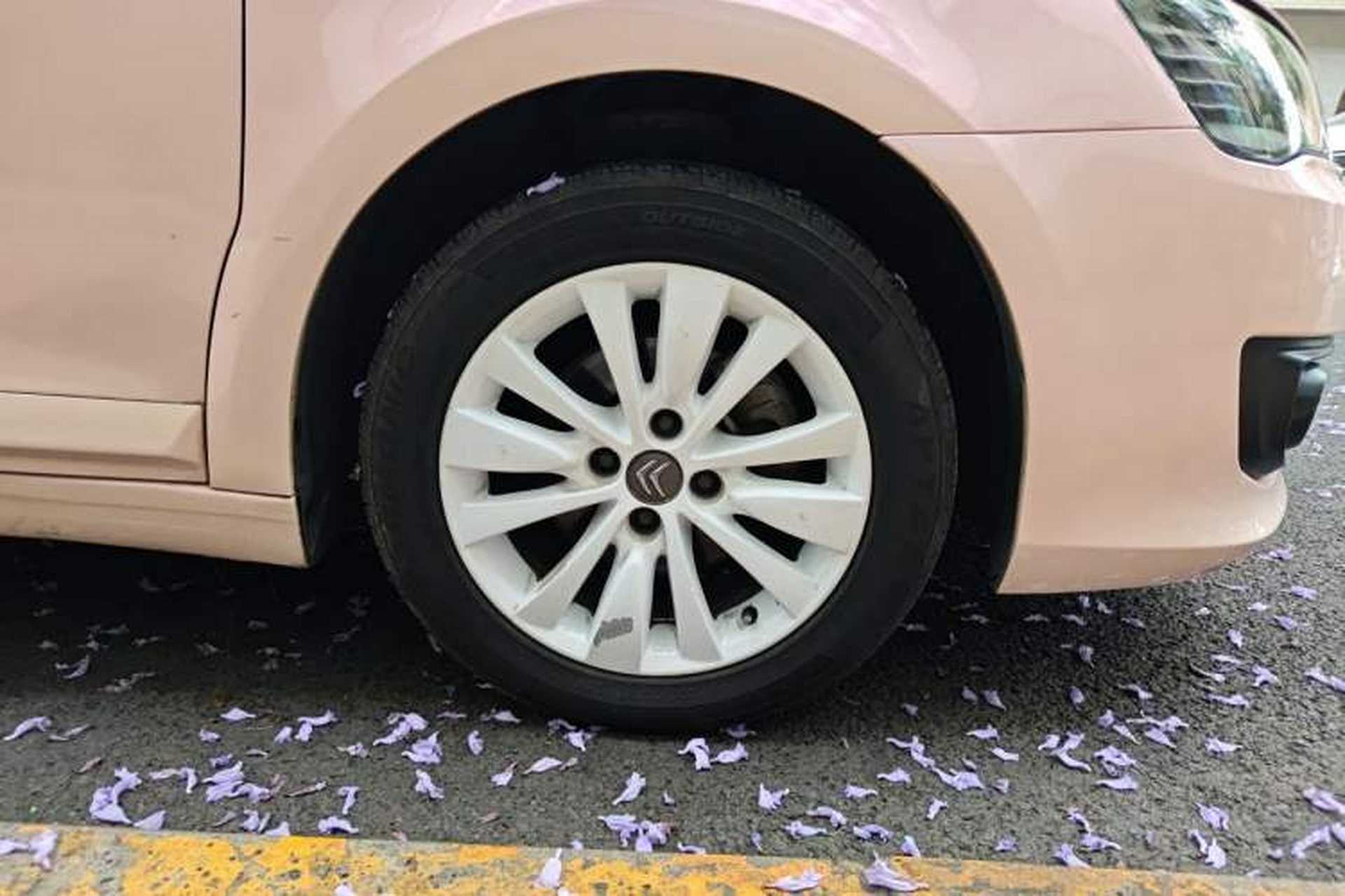 Used Citroen C-Quatre 2013 Hatchback 1.6L Automatic LeShang Model Right Front Wheel Hub