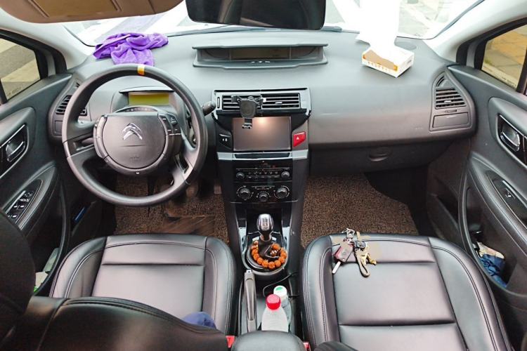 Used Citroen C-Quatre 2013 Sedan 1.6L Manual - Prestige Model Center Console