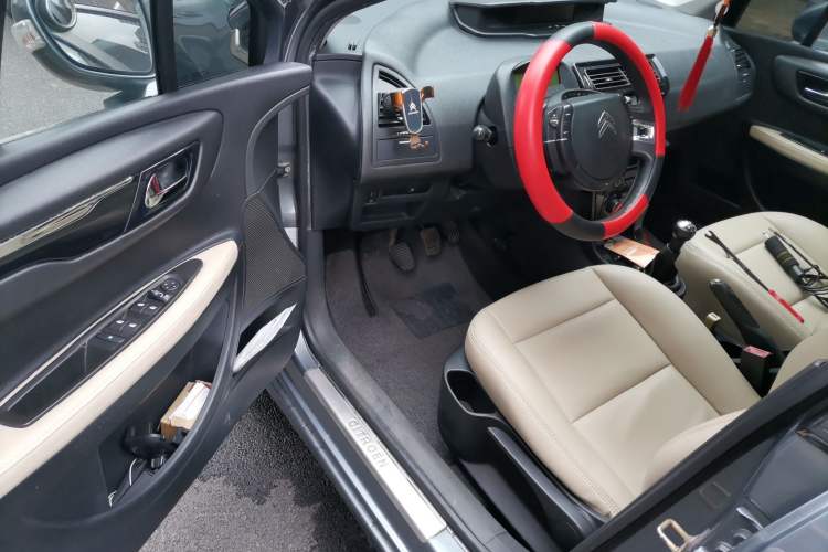 Used Citroen C-Quatre 2013 Sedan 2.0L Manual - Joyful Edition Driver Seat