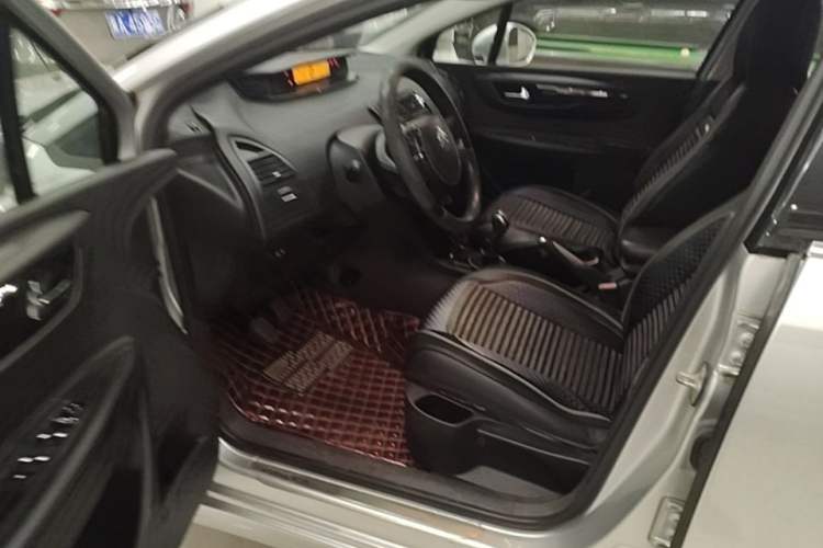 Used Citroen C-Quatre 2013 1.6L Manual Prestige CNG Model Driver Seat