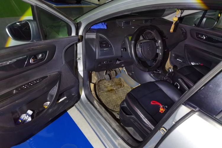 Used Citroen C-Quatre 2013 1.6L Manual Prestige CNG Model Driver Seat