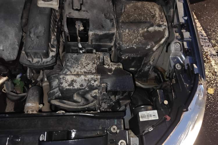 Used Citroen C-Quatre 2013 Sedan 1.6L Manual - Prestige Model Engine Bay Left