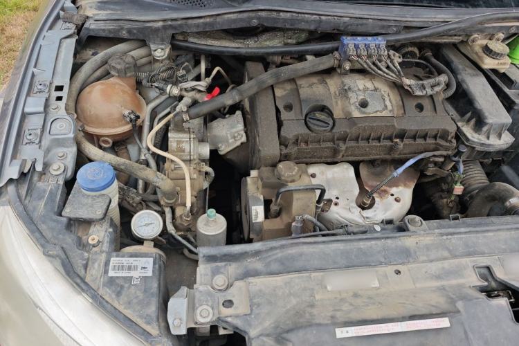 Used Citroen C-Quatre 2013 1.6L Manual Prestige CNG Model Engine Bay Right
