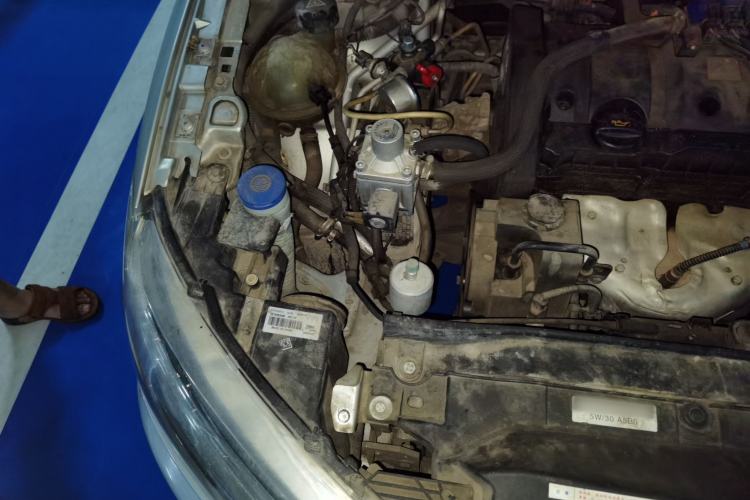 Used Citroen C-Quatre 2013 1.6L Manual Prestige CNG Model Engine Bay Right