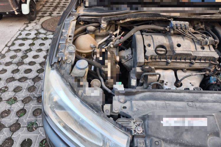 Used Citroen C-Quatre 2013 1.6L Manual Prestige CNG Model Engine Bay Right