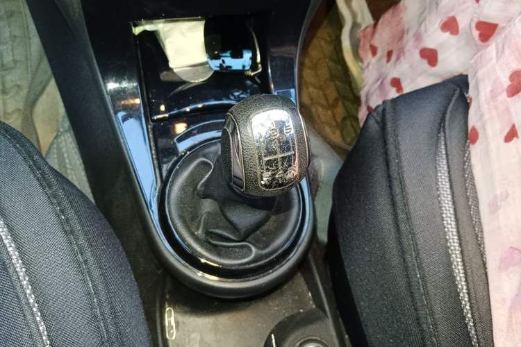Used Citroen C-Quatre 2013 Sedan 1.6L Manual - Prestige Model Gear Lever