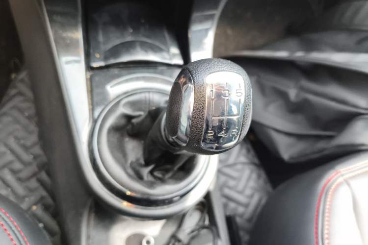 Used Citroen C-Quatre 2013 Sedan 1.6L Manual - Prestige Model Gear Lever