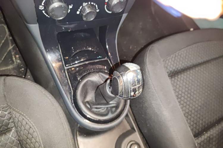 Used Citroen C-Quatre 2013 Sedan 1.6L Manual - Prestige Model Gear Lever