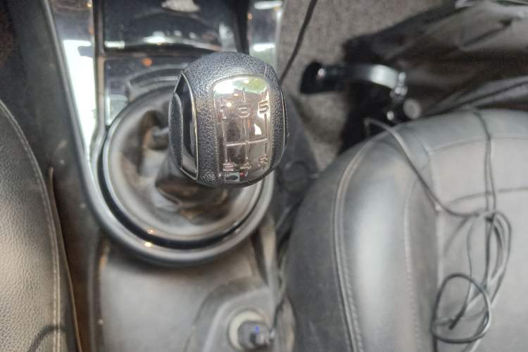 Used Citroen C-Quatre 2013 Sedan 1.6L Manual - Prestige Model Gear Lever
