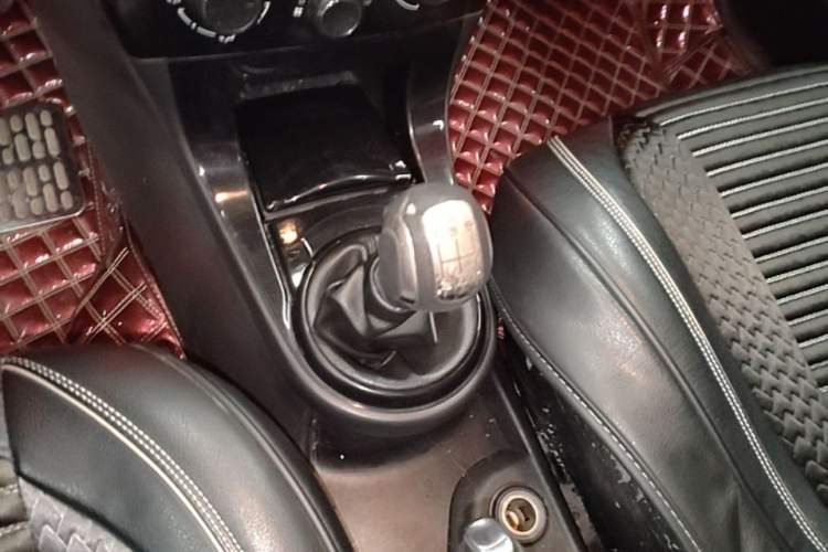 Used Citroen C-Quatre 2013 1.6L Manual Prestige CNG Model Gear Lever