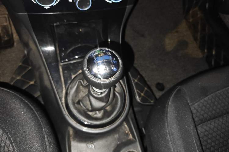 Used Citroen C-Quatre 2013 Sedan 1.6L Manual - Prestige Model Gear Lever