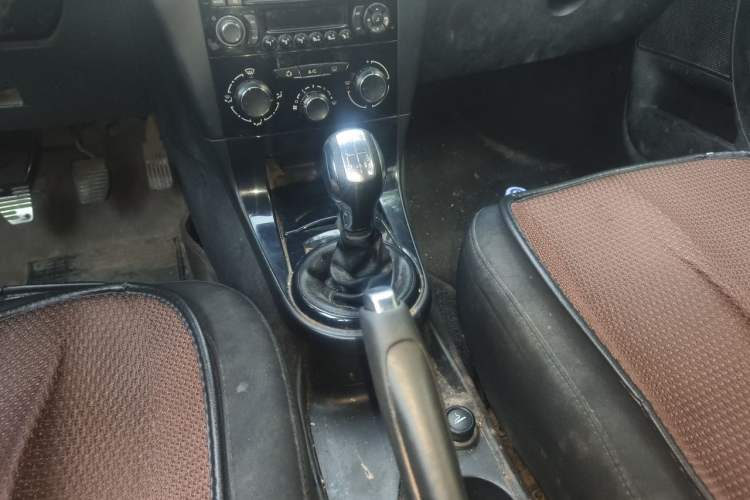 Used Citroen C-Quatre 2013 Sedan 1.6L Manual - Prestige Model Gear Lever