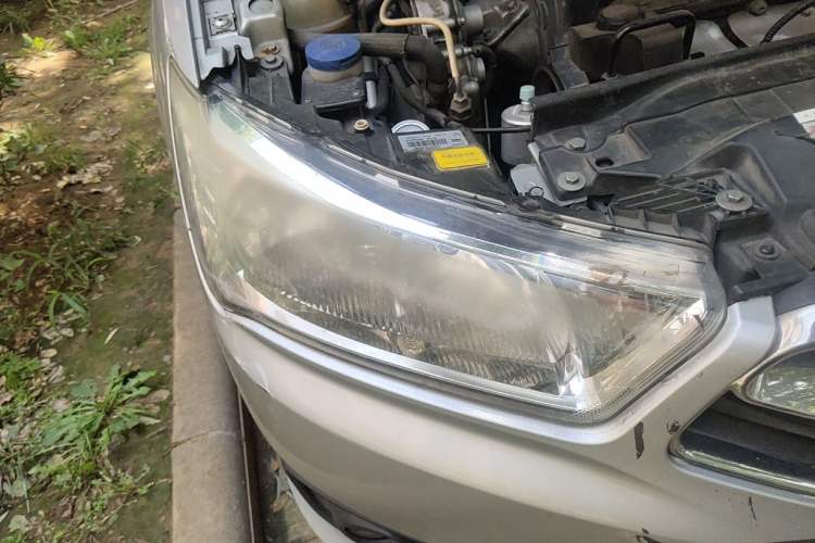 Used Citroen C-Quatre 2013 1.6L Manual Prestige CNG Model Right Front Headlight