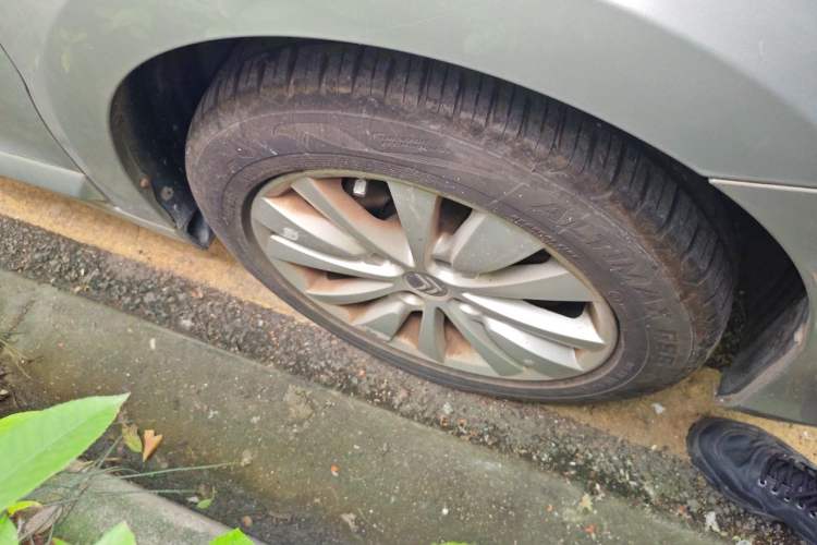 Used Citroen C-Quatre 2013 Sedan 1.6L Automatic Prestige Model Right Front Wheel Hub