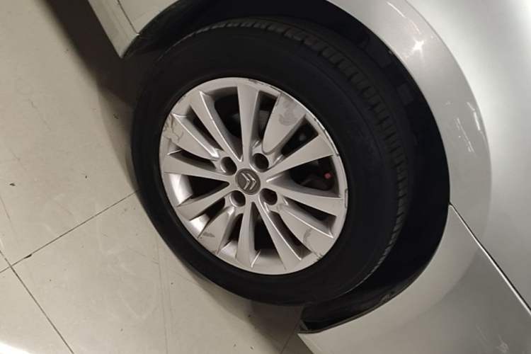 Used Citroen C-Quatre 2013 1.6L Manual Prestige CNG Model Right Front Wheel Hub