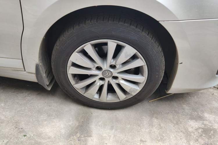 Used Citroen C-Quatre 2013 Sedan 1.6L Manual - Prestige Model Right Front Wheel Hub