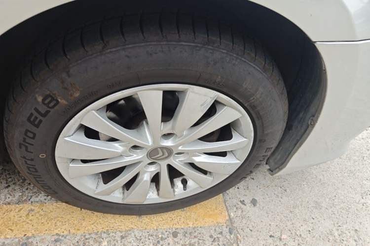 Used Citroen C-Quatre 2013 Sedan 1.6L Automatic Prestige Model Right Front Wheel Hub