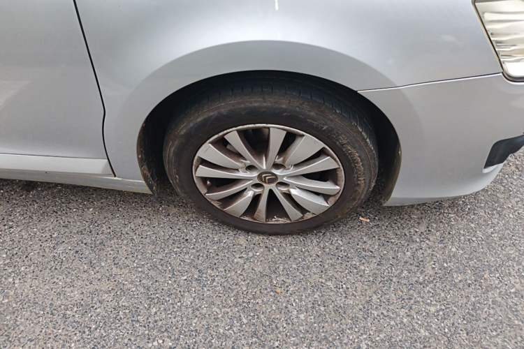 Used Citroen C-Quatre 2013 Sedan 1.6L Manual - Prestige Model Right Front Wheel Hub
