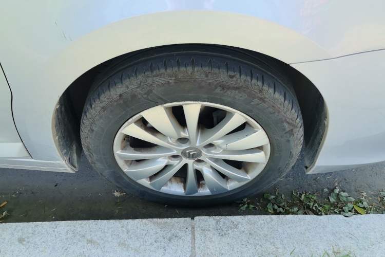 Used Citroen C-Quatre 2013 Sedan 1.6L Manual - Prestige Model Right Front Wheel Hub