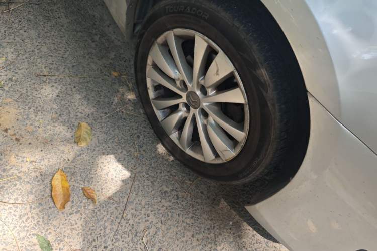Used Citroen C-Quatre 2013 Sedan 1.6L Manual - Prestige Model Right Front Wheel Hub