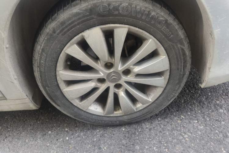 Used Citroen C-Quatre 2013 Sedan 1.6L Manual - Prestige Model Right Front Wheel Hub