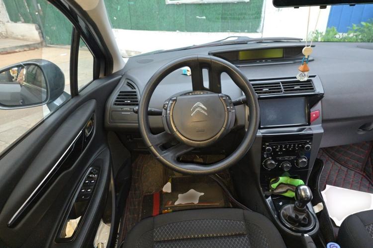 Used Citroen C-Quatre 2013 Sedan 1.6L Manual - Prestige Model Steering Wheel